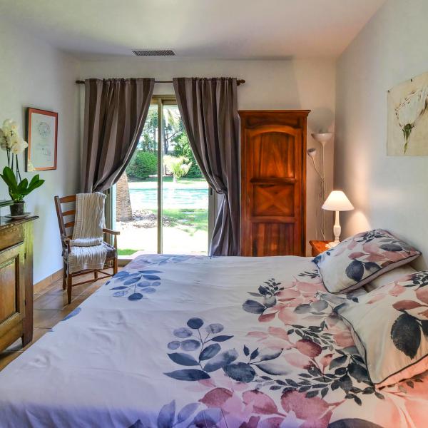 LOCATION DE VACANCES ET CHAMBRES D'HOTES SAINT-TROPEZ