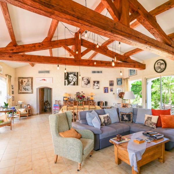 LOCATION DE VACANCES ET CHAMBRES D'HOTES SAINT-TROPEZ