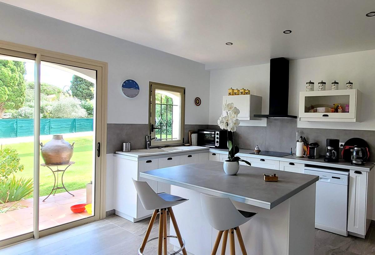 LOCATION DE VACANCES ET CHAMBRES D'HOTES SAINT-TROPEZ