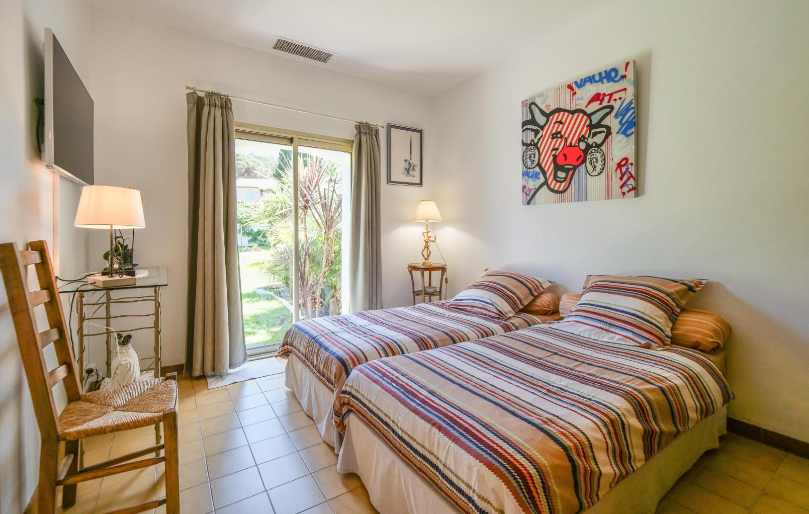 LOCATION DE VACANCES ET CHAMBRES D'HOTES SAINT-TROPEZ