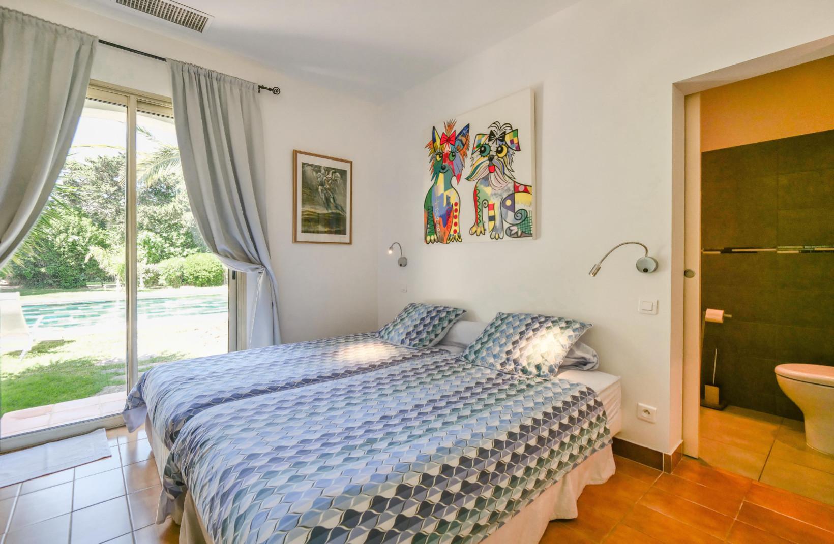 LOCATION DE VACANCES ET CHAMBRES D'HOTES SAINT-TROPEZ