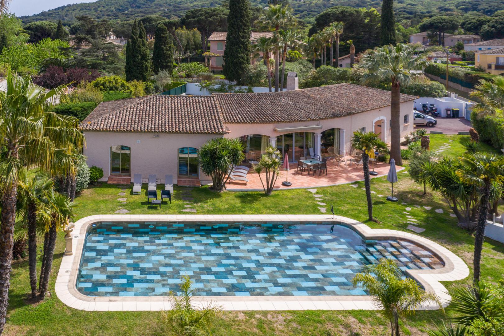 LOCATION DE VACANCES ET CHAMBRES D'HOTES SAINT-TROPEZ