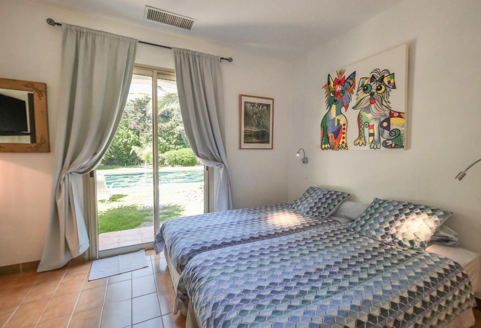 Chambre &#34;Gauche&#34; - Location vacances, B&#38;B Saint-Tropez